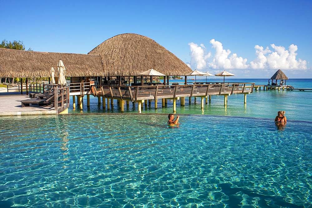 Pool of the Luxury Hotel Kia Ora Resort & Spa on Rangiroa, Tuamotu Islands, French Polynesia.