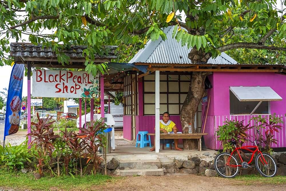 Pearls stall shopping center at Moorea, French Polynesia, Society Islands, South Pacific. Cook's Bay.