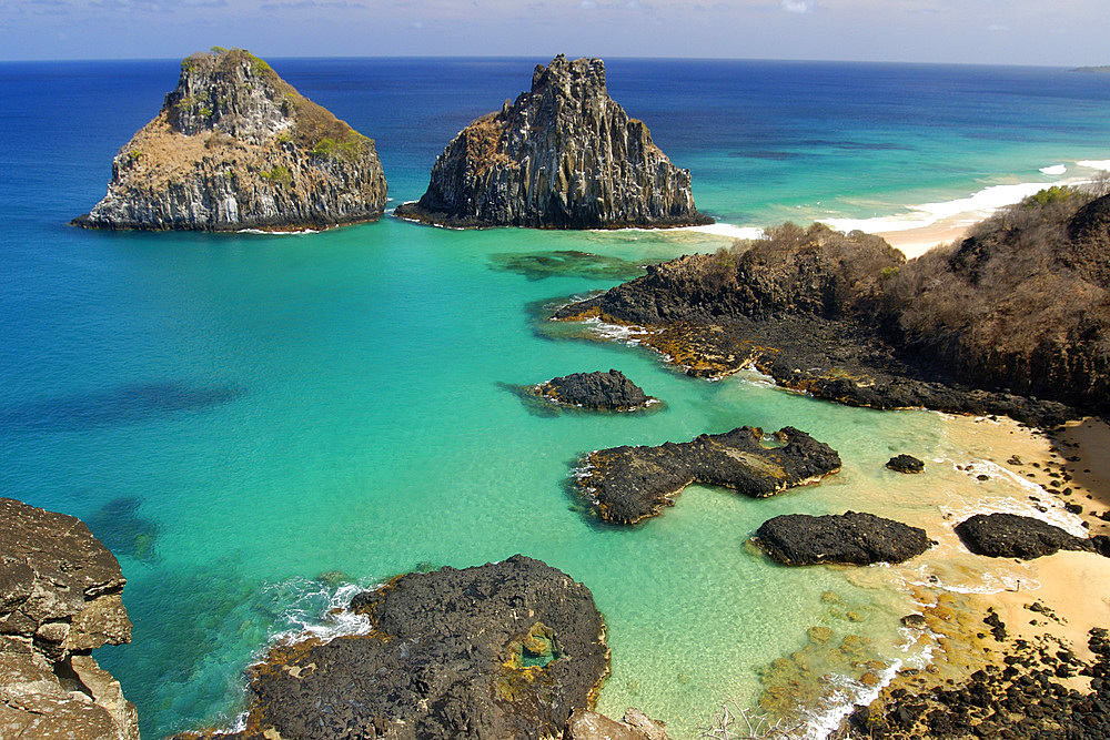 Porco's bay and Dois Irmaos islands, Fernando de Noronha national marine sanctuary, Pernambuco, Brazil (S. Atlantic)