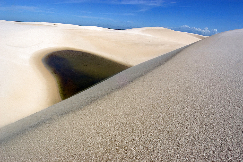 Sand dunes and lake of Lencois Maranhenses National Park, Santo Amaro, Maranh„o, Brazil