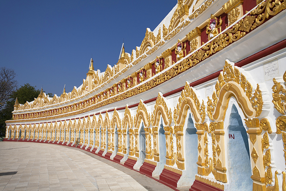 U Min Thonze Pagoda, Sagaing, near Mandalay, Myanmar, (Burma)