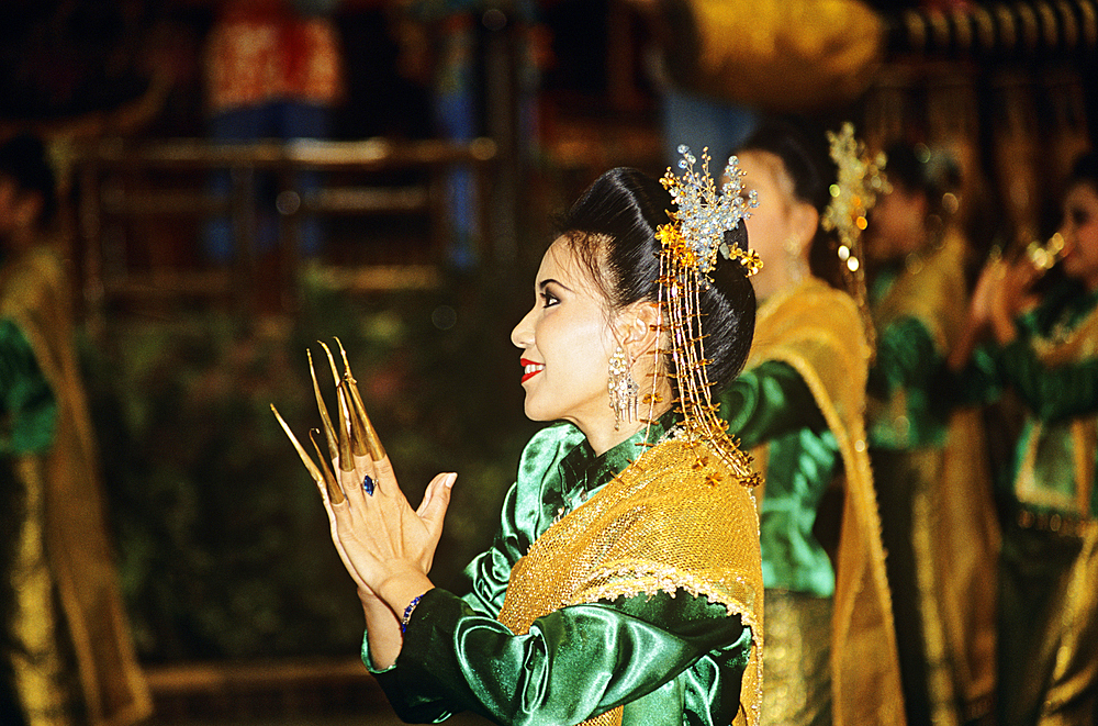 Female fingernail dancer, Riverside Rose Garden, Sampran, Nakorn Pathom, near Bangkok, Thailand