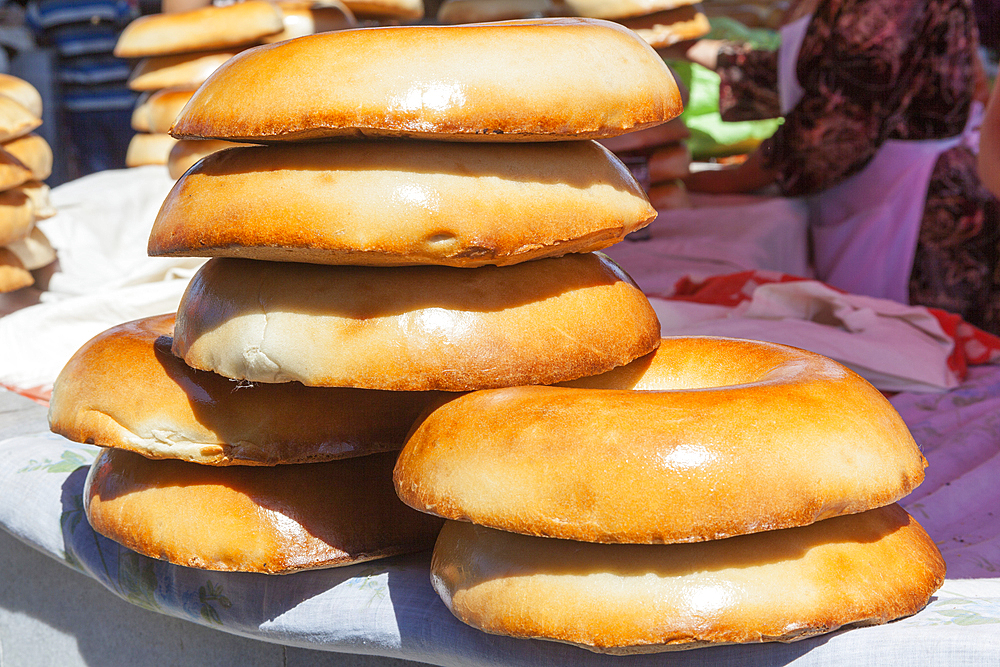 Non bread for sale, Siyob Market, also known as Siab Market, Samarkand, Uzbekistan