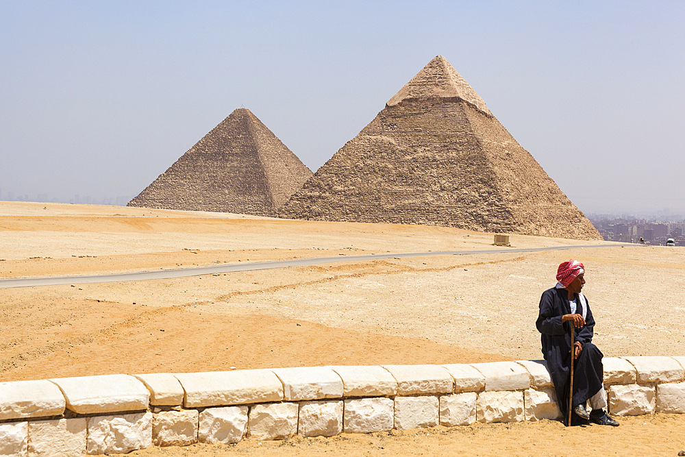 Great Pyramid of Giza (Pyramid of Khufu and Cheops), and Pyramid of Khafre (Pyramid of Chephren), Giza, Cairo, Egypt