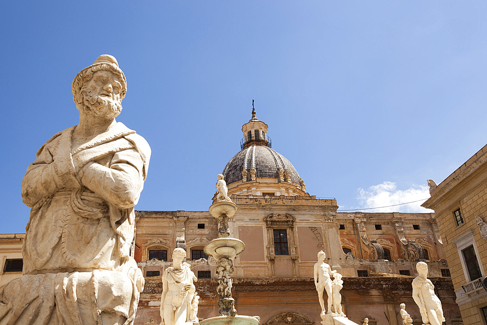 Fontana Pretoria statues and Santa Caterina Church, Piazza Pretoria, Palermo, Sicily, Italy