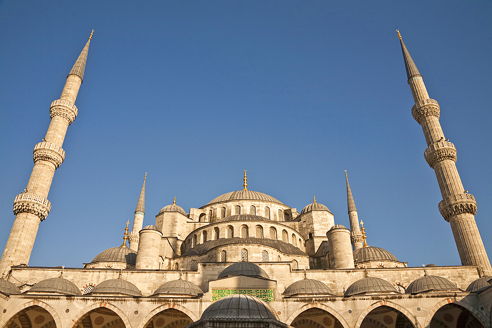 Sultanahmet Mosque, also known as the Blue Mosque and Sultan Ahmed Mosque, Istanbul, Turkey