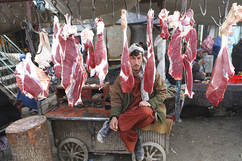 Daily life on the market in Kunduz