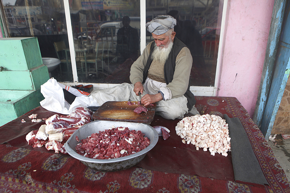 Daily life on the market in Kunduz