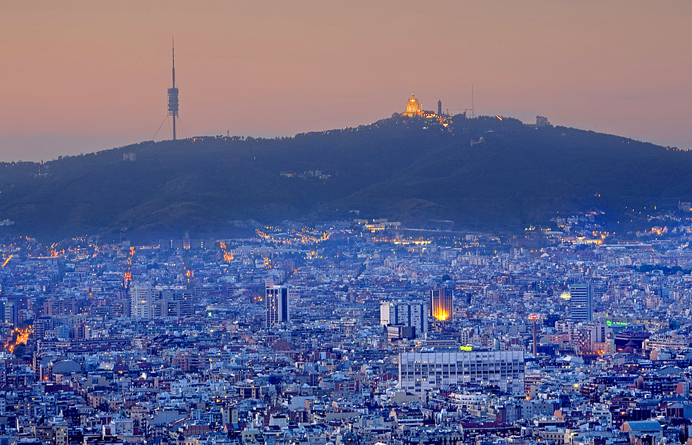 Barcelona: View over Barcelona