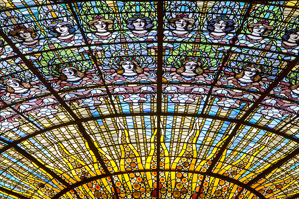 Palau de la Musica Catalana,detail of giant skylight, by Lluis Domenech i Montaner, Barcelona, Spain