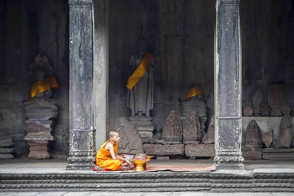 Monk, in Angkor Wat, Siem Reap, Cambodia