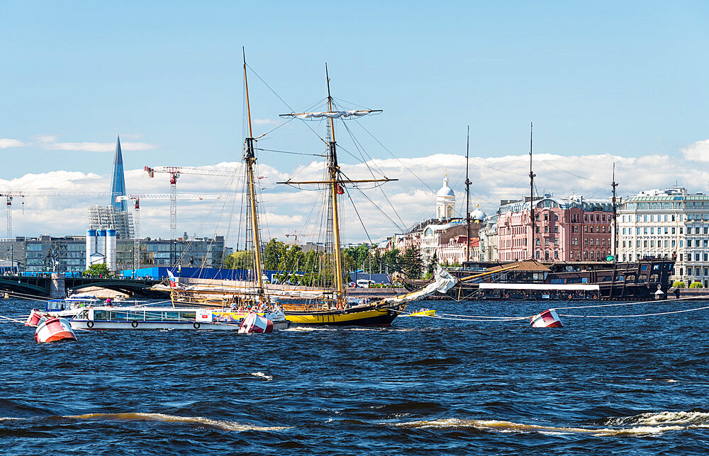 Neva River in summer, Saint Petersburg, Russia, Eurasia