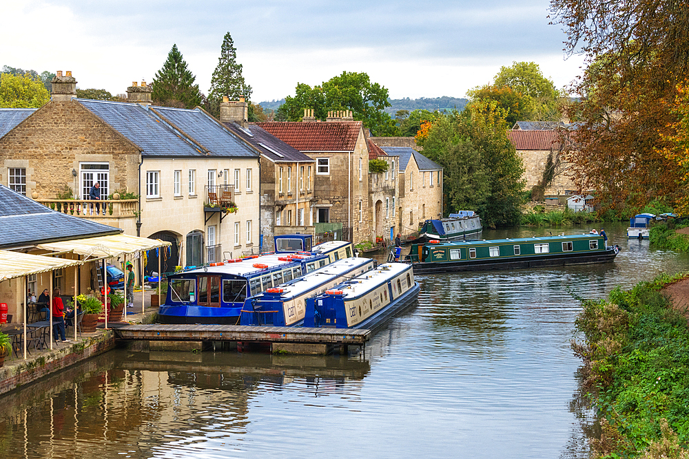 Kennet and Avon Canal, Bath, Somerset, England, United Kingdom, Europe