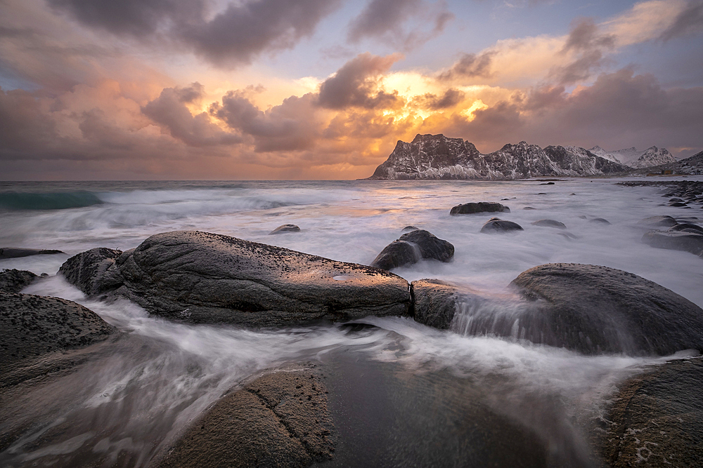 Uttakleiv Beach in winter, Vestvagoya Island, Lofoten Islands, Norway, Scandanavia, Europe