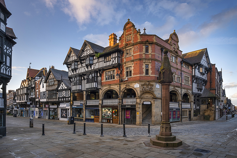 Chester Cross and Bridge Street Medieval Row, Bridge Street, Chester, Cheshire, England, United Kingdom, Europe