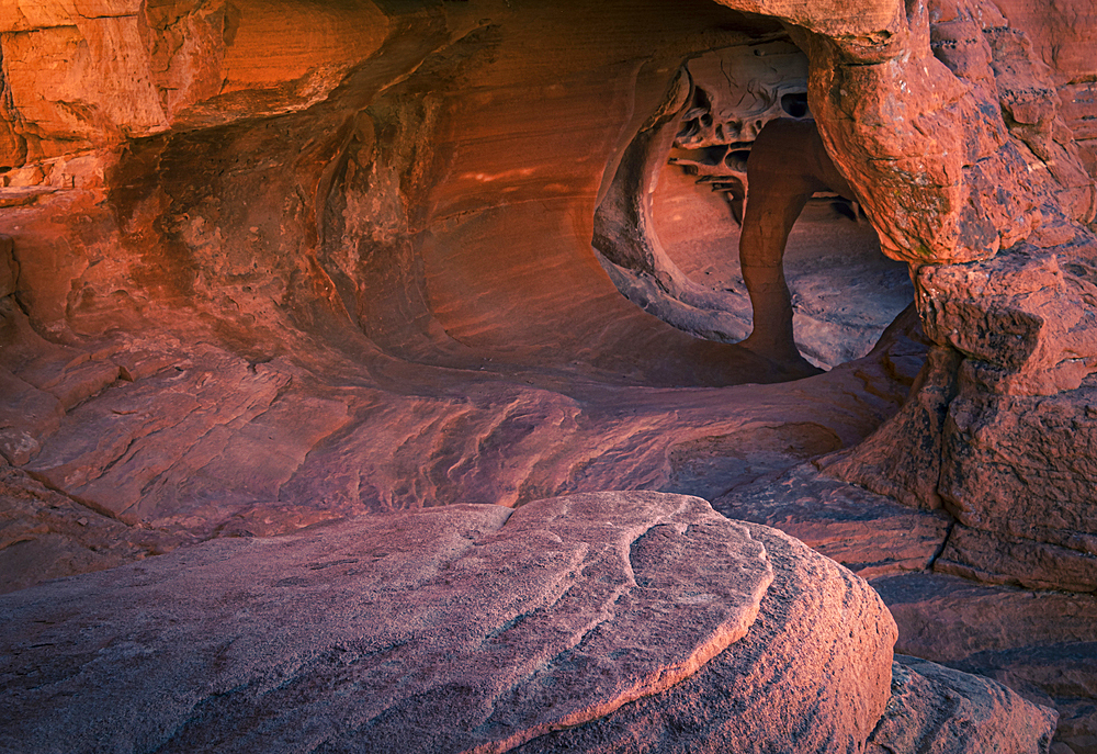 Windstone Arch (The Fire Cave), Valley of Fire State Park, Nevada, United States of America, North America