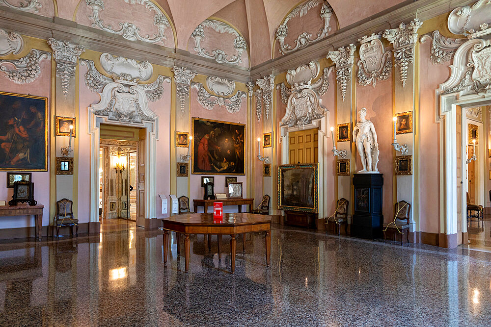 The opulent interior of the Palazzo Borromeo, Isola Bella, Borromean Islands, Lake Maggiore, Stresa, Piedmont, Italian Lakes, Italy, Europe