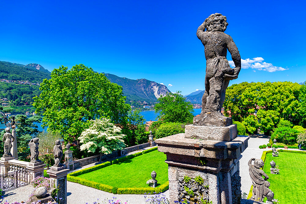 The gardens of Palazzo Borromeo, Isola Bella, Borromean Islands, Lake Maggiore, Stresa, Piedmont, Italian Lakes, Italy, Europe