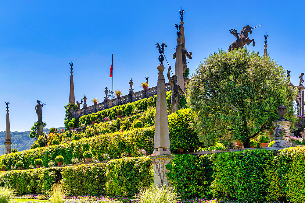 The gardens of Palazzo Borromeo, Isola Bella, Borromean Islands, Lake Maggiore, Stresa, Piedmont, Italian Lakes, Italy, Europe