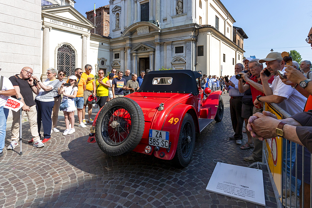 1000 Miglia, parade of historic cars between two wings of the crowd, Novara, Piedmont, Italy, Europe