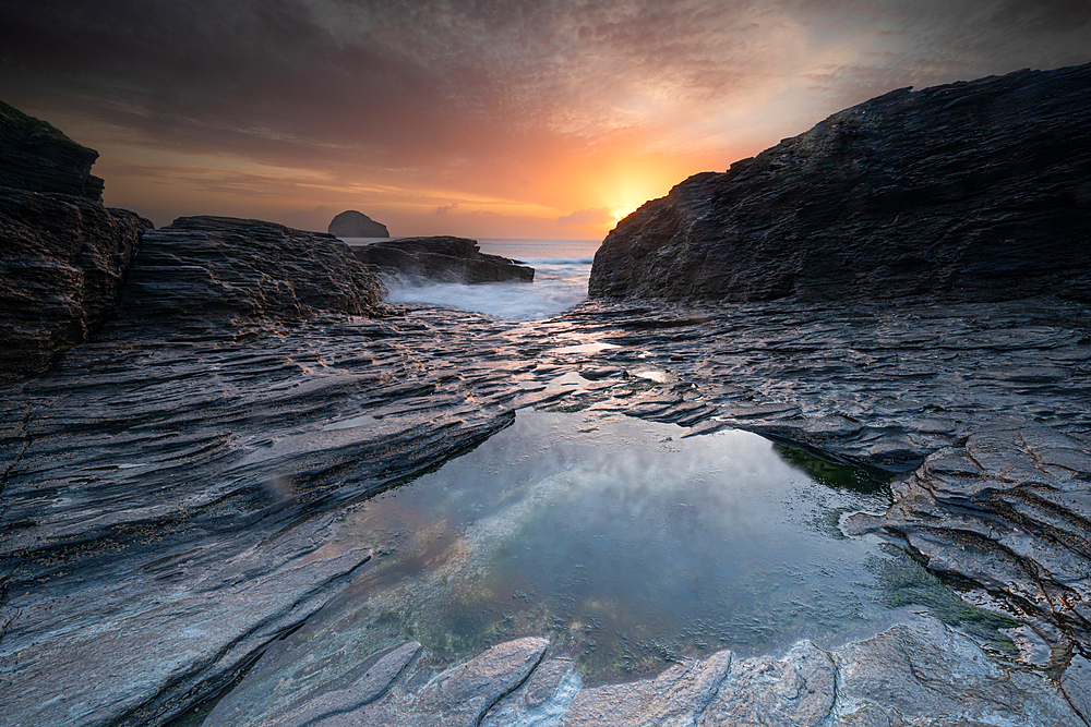 Rockpool at Trebarwith Strand, Cornwall, England, United Kingdom, Europe