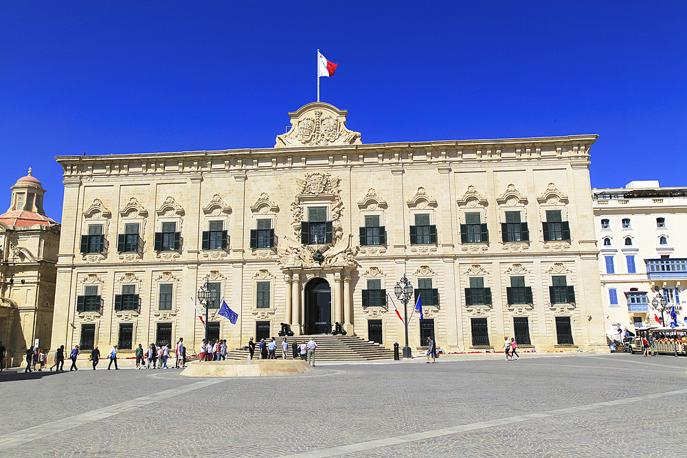 Auberge de Castille palace, completed in 1744, in city centre of Valletta, Malta, Mediterranean, Europe