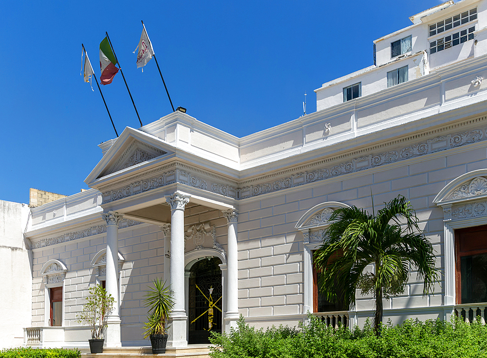 Facade of Hotel Mision Merida Panamericana, Merida, Yucatan State, Mexico, North America