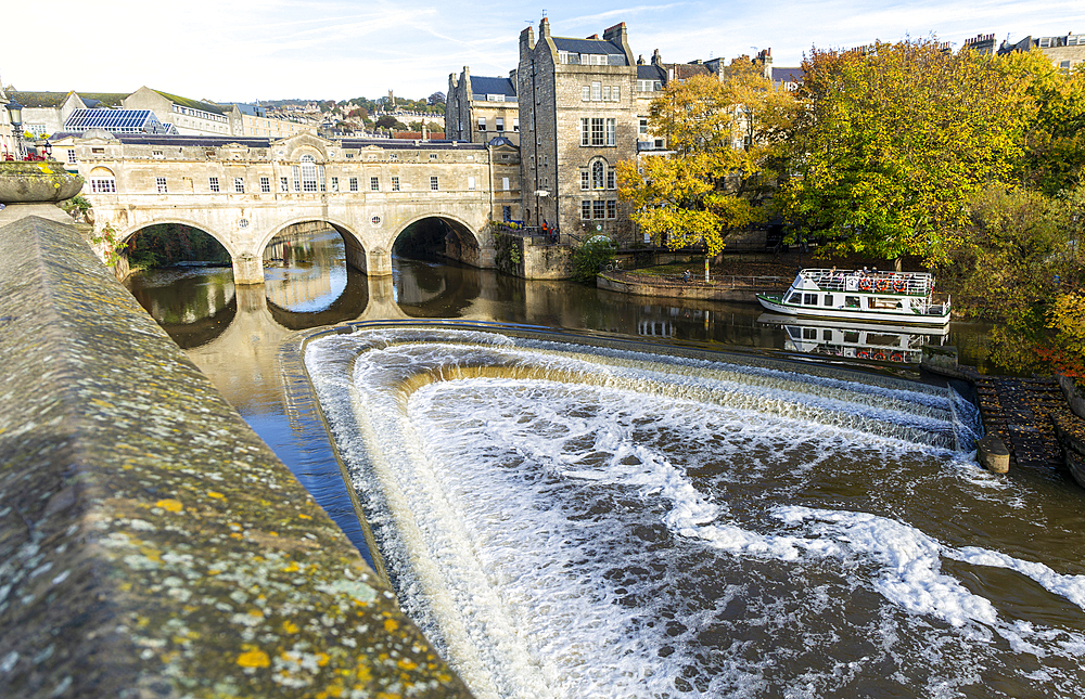 Pulteney Bridge, architect Robert Adam, built in 1774 in Palladian style, River Avon, UNESCO World Heritage Site, Bath, Somerset, England, United Kindom, Europe