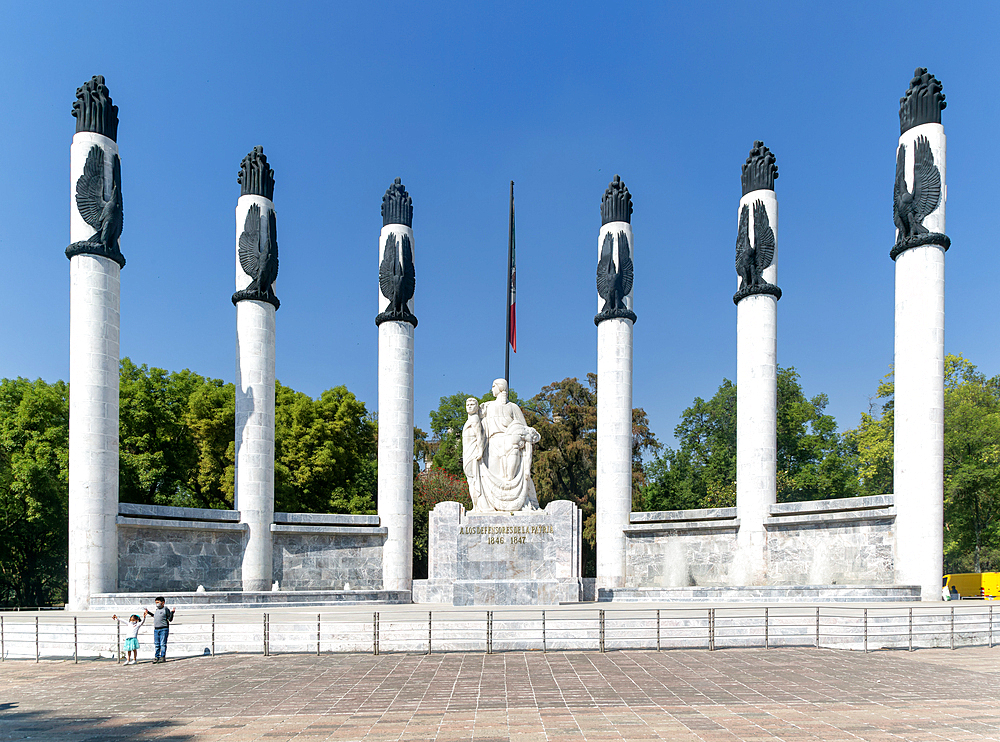 Monument to the Boy Heroes (Monumento a Los Ninos Heroes) (Altar a la Patria) (Altar to the Homeland), Bosque de Chapultepec Park, Mexico City, Mexico, North America