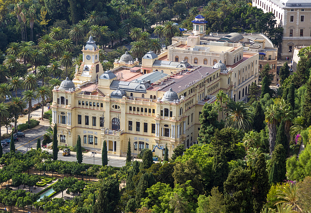 View over city hall (Ayuntamiento) building, built 1919, architect F. Guerrero Stracham, in city centre, Malaga, Andalusia, Spain, Europe