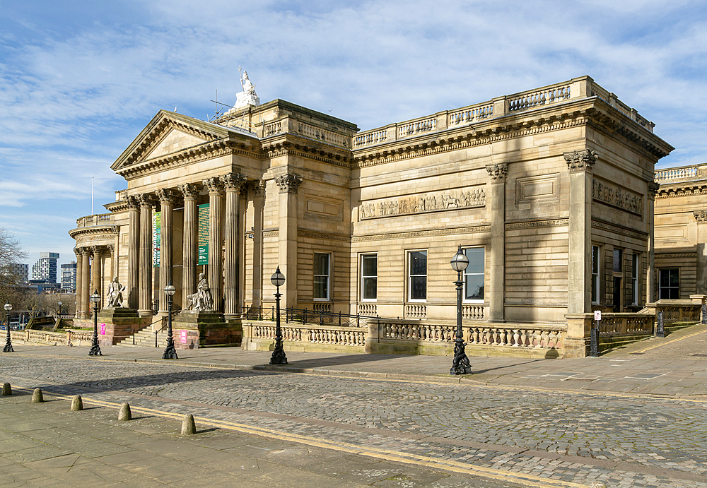 Neoclassical architecture of the Walker art gallery building, city centre of Liverpool, England, UK opened 1877