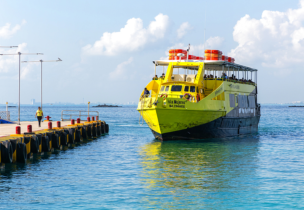 Ultramar ferry boat arriving at Isla Mujeres, Caribbean Coast, Cancun, Quintana Roo, Mexico, North America