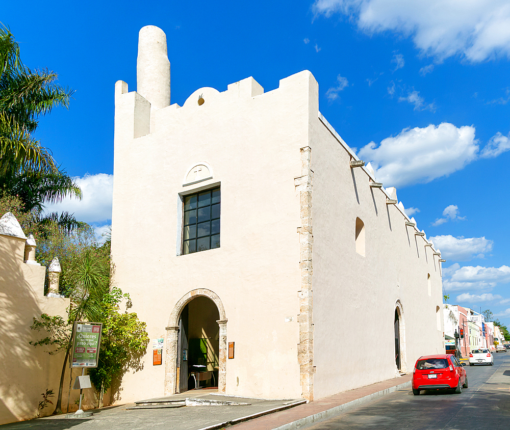 Museo de San Roque museum, Spanish colonial building former convent, Valladolid, Yucatan, Mexico, North America