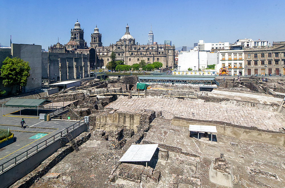 Templo Mayor, archaeological Aztec city of Tenochtitlan, view to the Cathedral church, UNESCO World Heritage Site, Mexico City, Mexico, North America