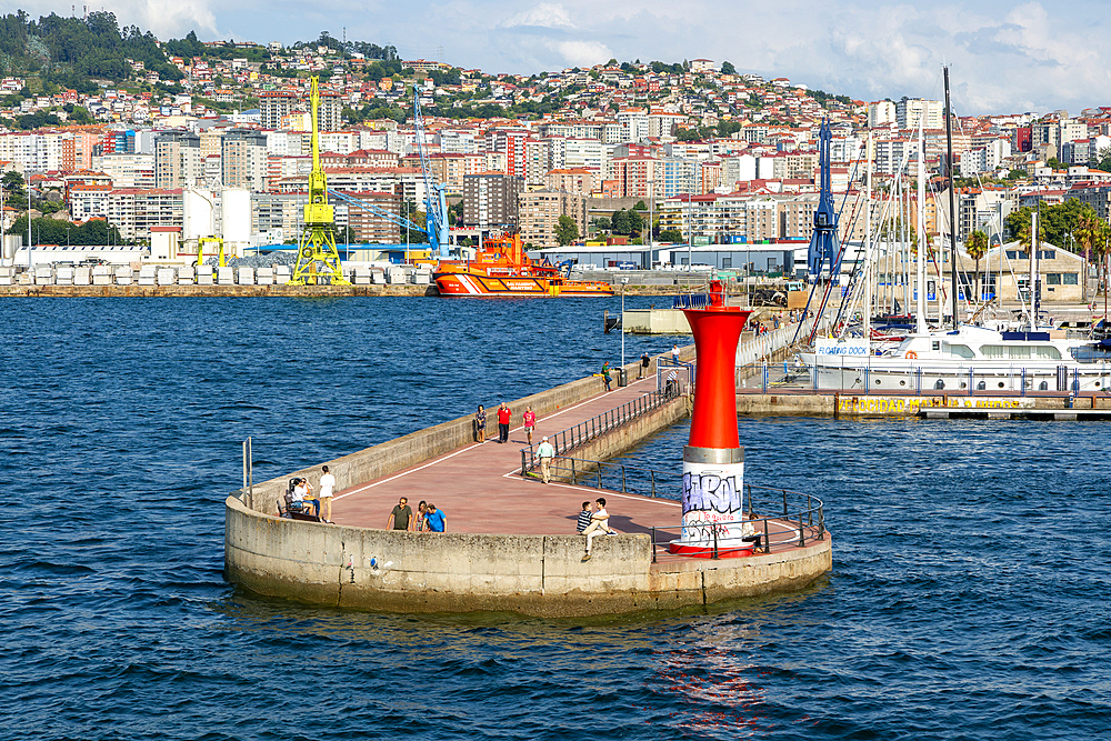 Espigon del Puerto Deportivo, harbour breakwater, malecon, sailing boats in marina, city of Vigo, Galicia, Spain, Europe