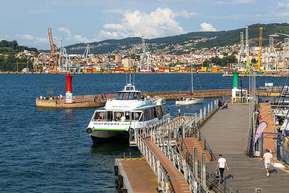 Mar de Ons ferry boat waterfront area quayside ferry terminal, Peirao Muelle de Cies, Vigo, Galicia, Spain, Europe