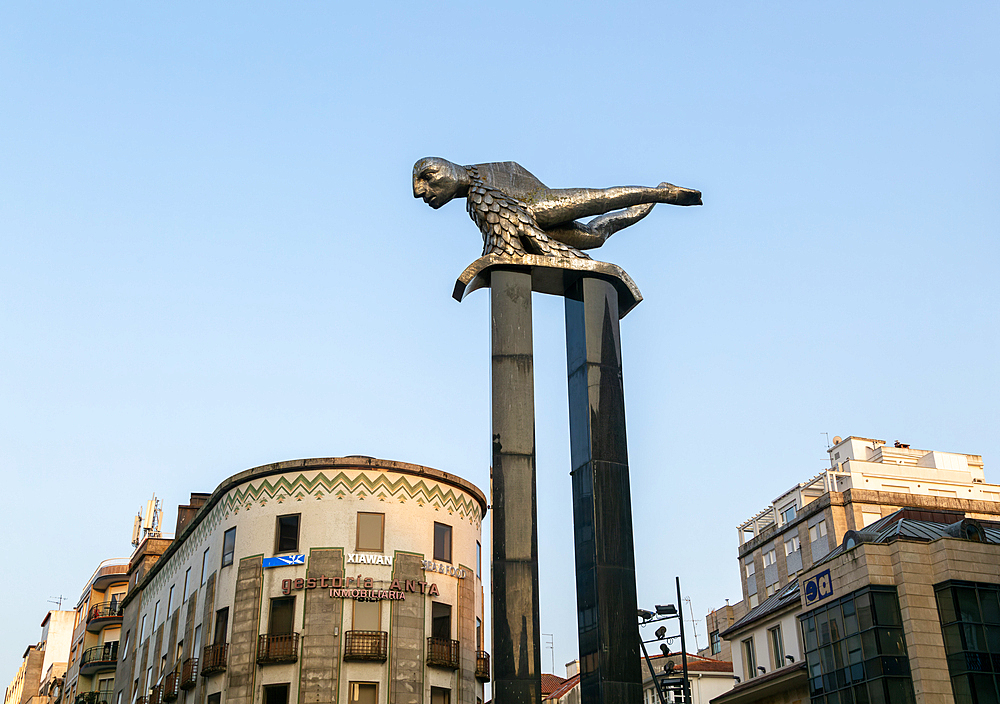 El Sireno (The Merman) sculpture, by Francisco Leiro 1991, Praza Porto do Sol, city centre of Vigo, Galicia, Spain, Europe