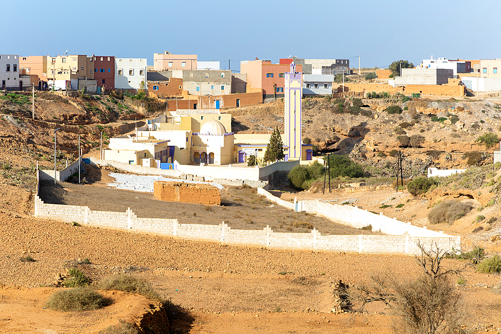 Mosque and houses in village of Sidi Boufdail, Mirleft, Morocco, North Africa, Africa