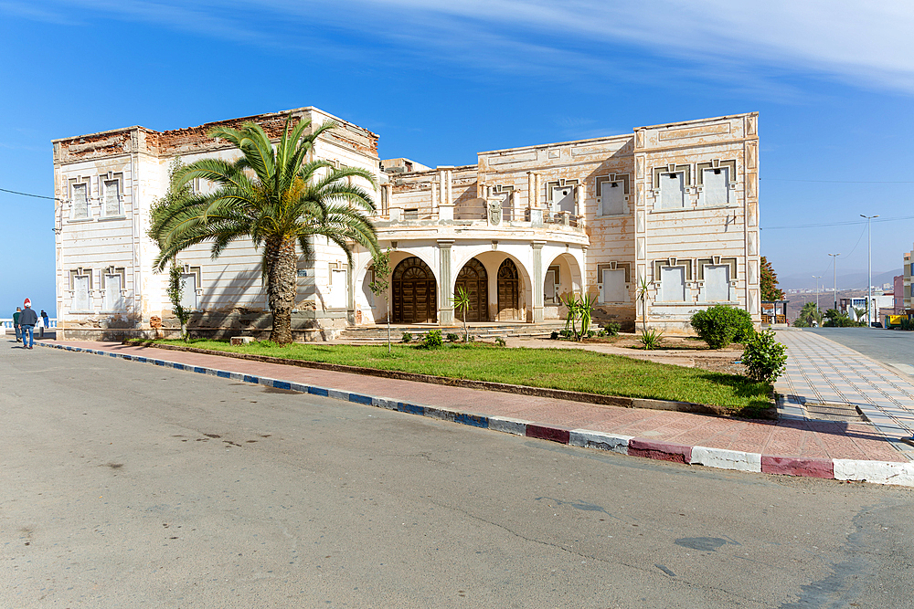 Art Deco architecture of disused Spanish Consulate, colonial building, Sidi Ifni, Morocco, North Africa, Africa