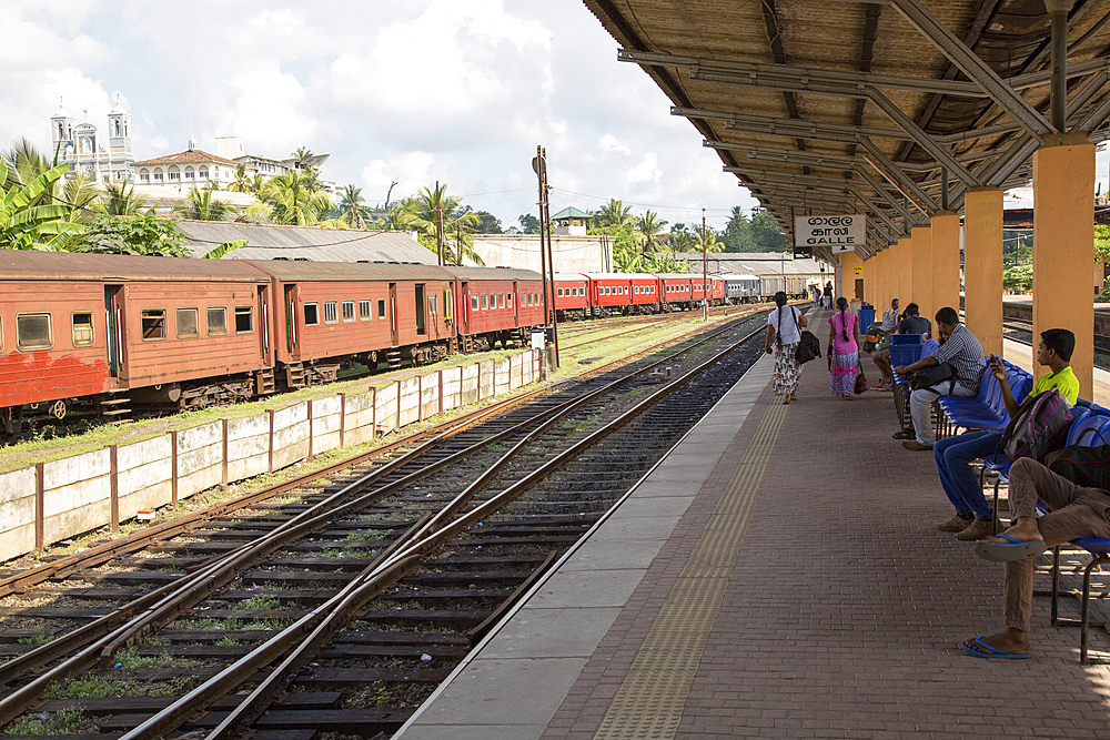 Tracks platform and train, railway station, Galle, Sri Lanka, Asia