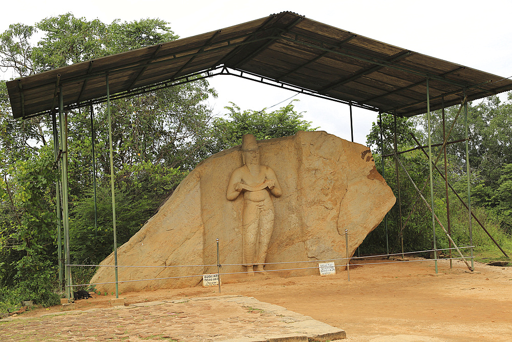 Parakramabahu statue site, ancient city of Polonnaruwa, UNESCO World Heritage Site, Sri Lanka, Asia