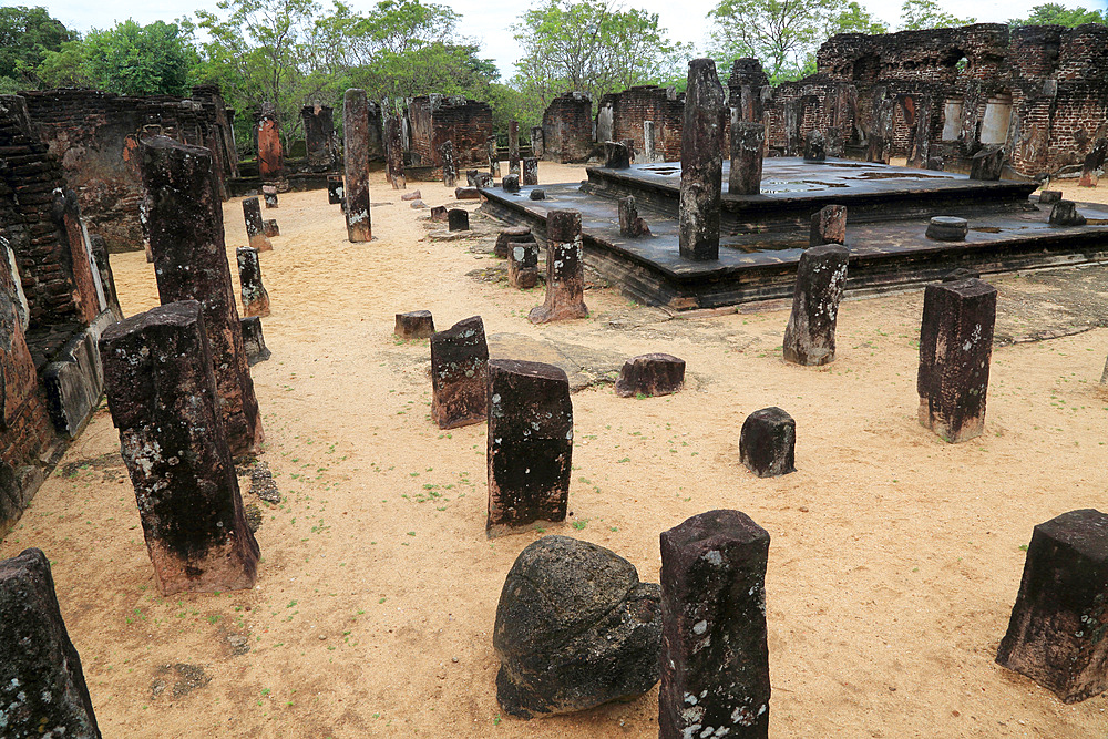 Buddha Seema Pasada building, Alahana Pirivena complex, ancient city of Polonnaruwa, UNESCO World Heritage Site, Sri Lanka, Asia