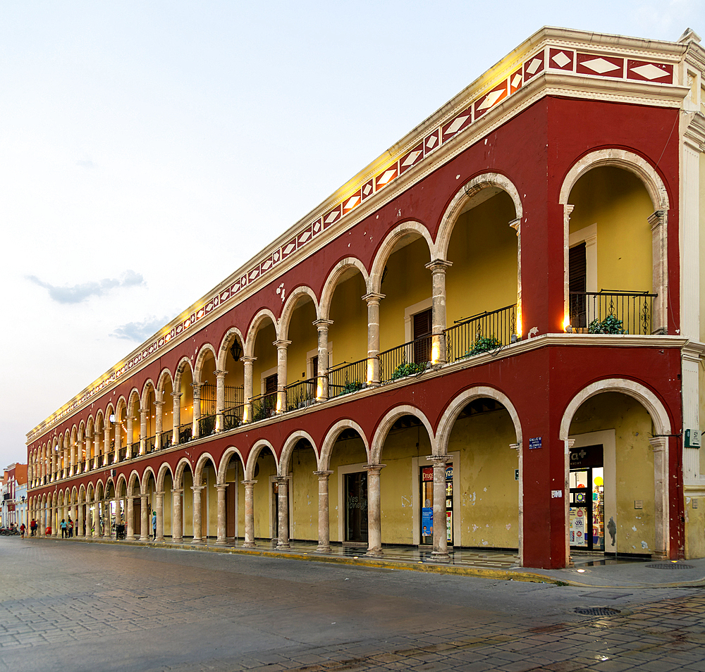 Historical Spanish colonial buildings, Plaza de la Independencia, Campeche City, UNESCO World Heritage Site, Campeche State, Mexico, North America