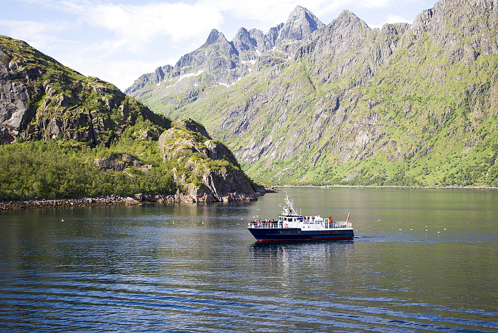 Jagged mountain peaks, Raftsundet Strait, tour boat in Trollfjorden fiord, Lofoten Islands, northern Norway, Scandinavia, Europe