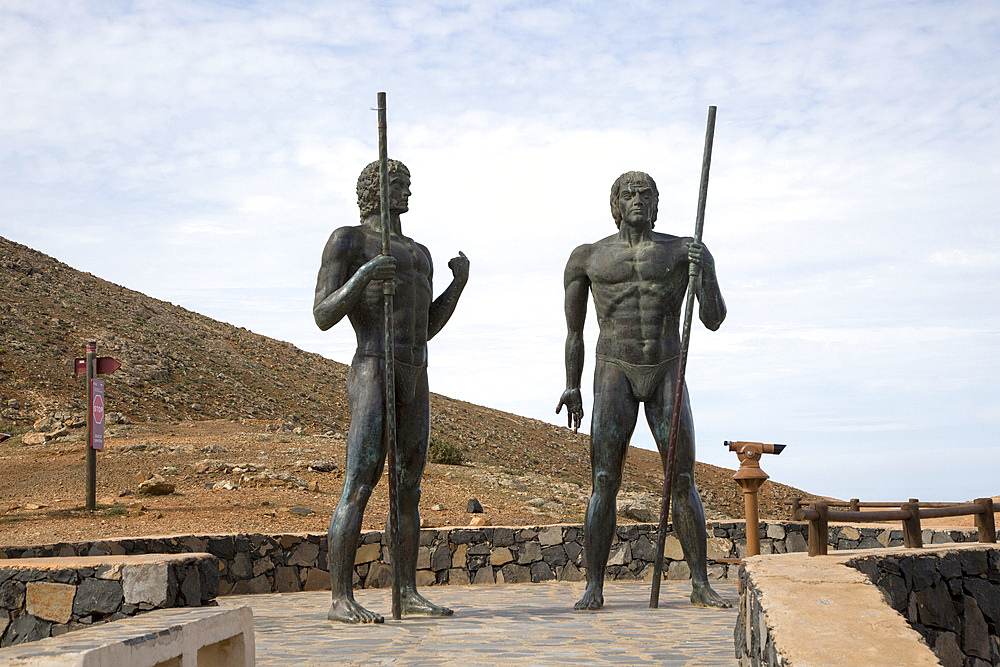 Statues of indigenous Mahos tribal leaders Guize and Ayose by Emiliano Hernandez, Fuerteventura, Canary Islands, Spain, Atlantic, Europe