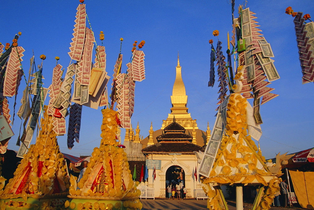 Paasaat offerings, Pha That Luang Temple, Vientiane, Laos, Indochina, Asia