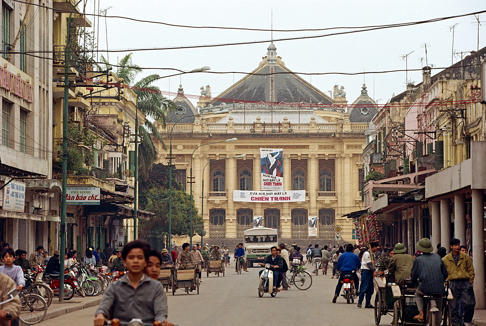 Opera House and former Rue Paul Bert, Hanoi, Vietnam, Indochina, Southeast Asia, Asia