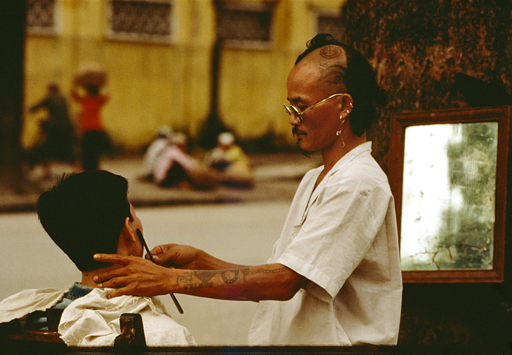 Barber, Hanoi, Vietnam, Indochina, Southeast Asia, Asia