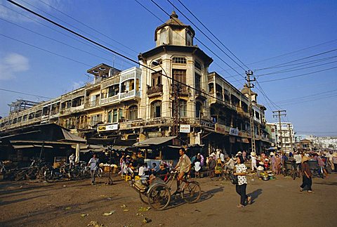 Bustling streets, Cholon market, Ho Chi Minh City (Saigon), Vietnam