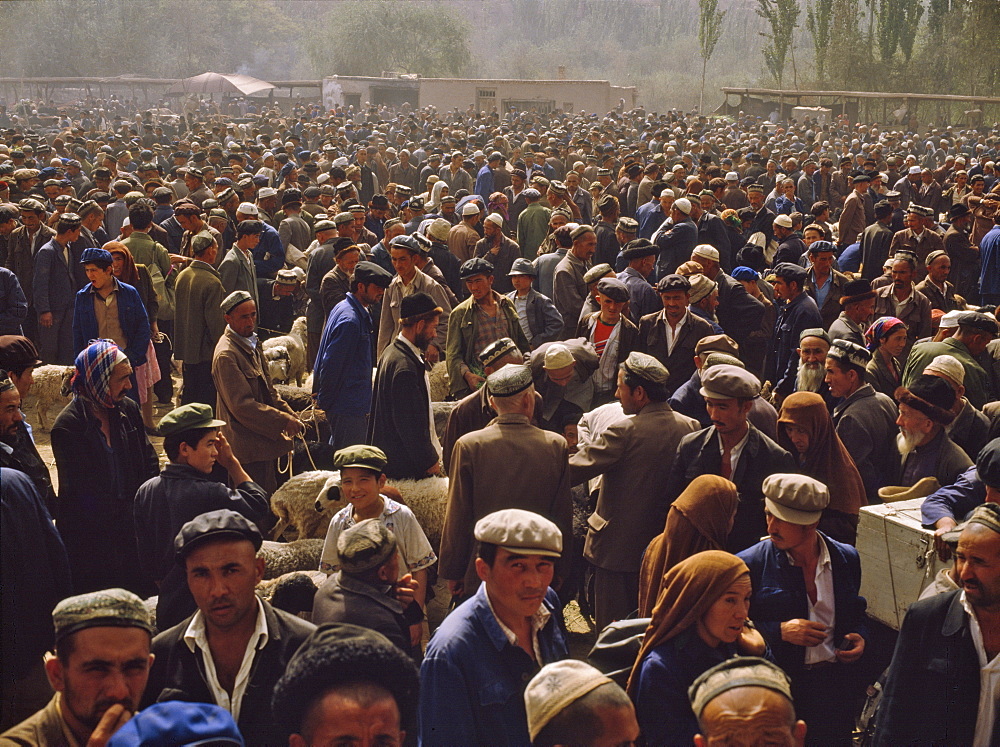 Kashgar Sunday Market, Xinjiang Rovince, China, Asia